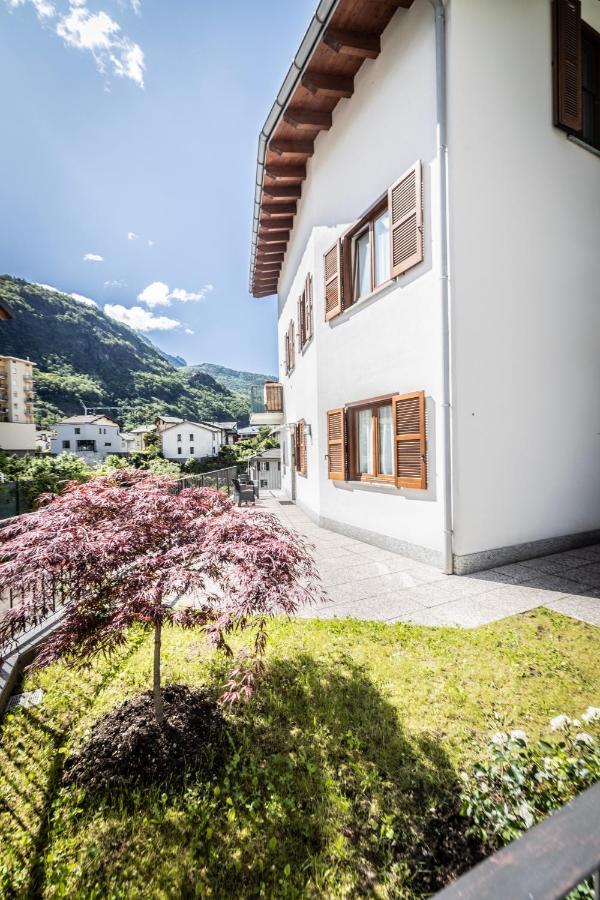 La Casa Sul Fiume Chiavenna Exterior foto