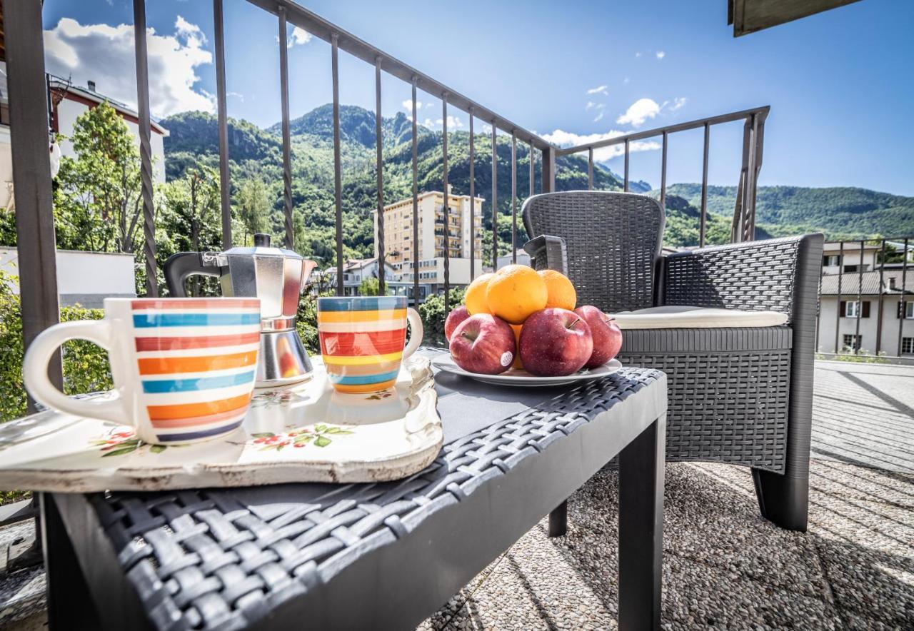 La Casa Sul Fiume Chiavenna Exterior foto